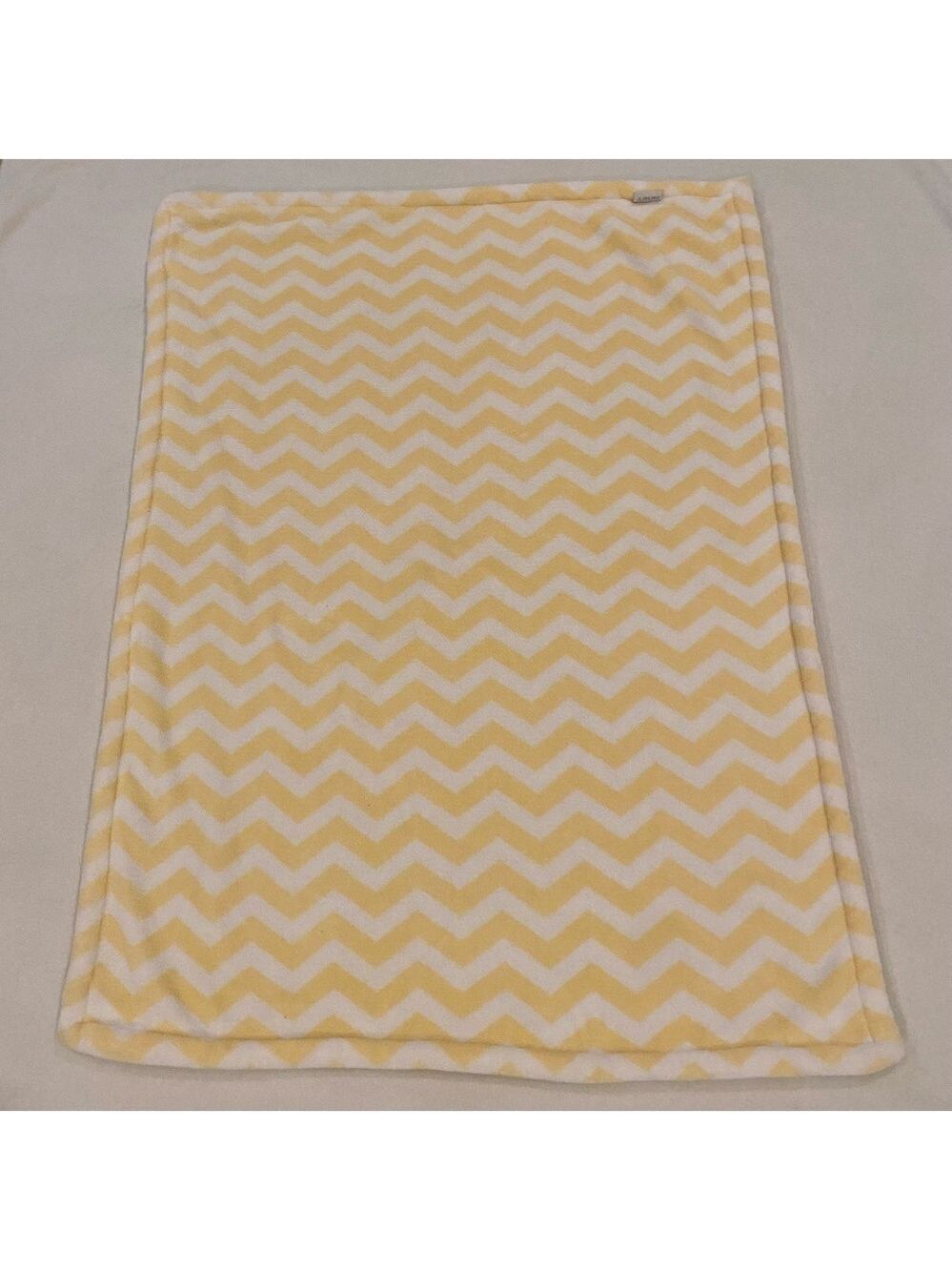 Carters Yellow White Baby Blanket Chevron Zig Zag Striped Throw Crib Security